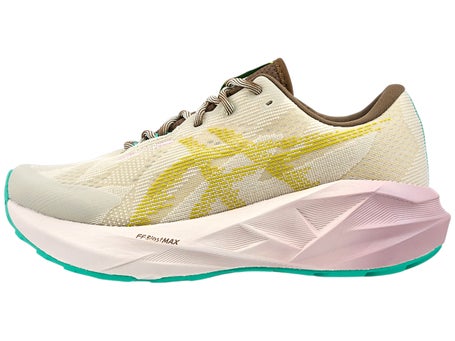 ASICS Novablast 5 TR\Womens Shoes\Light Dust/Cacti