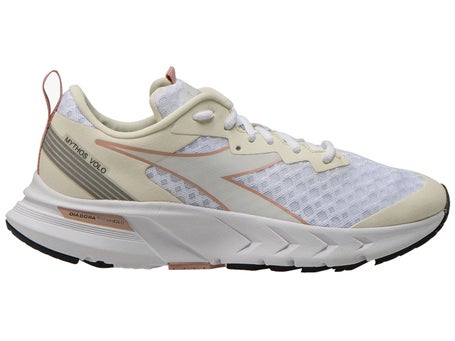 Diadora Mythos Blushield Volo\Womens Shoes\White