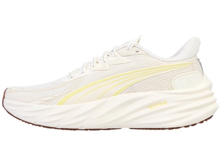 PUMA Velocity Nitro 4\Womens Shoes\Warm White/Gld Moon