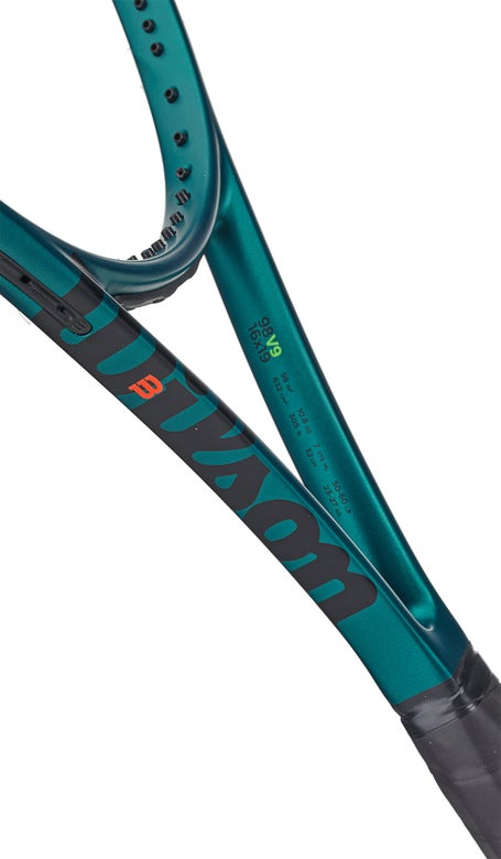 Wilson Blade 98 16x19 v9 Racquet