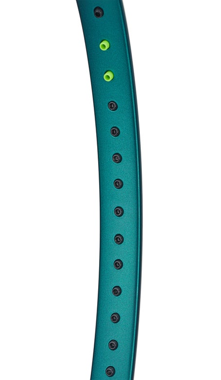 Wilson Blade 98 16x19 v9 Racquet