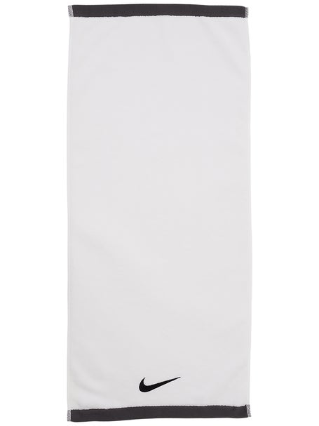 Nike Fundamental Towel Medium White/Black